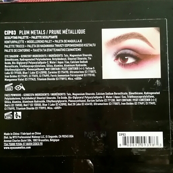 NYC makeup - Picture 1 of 2